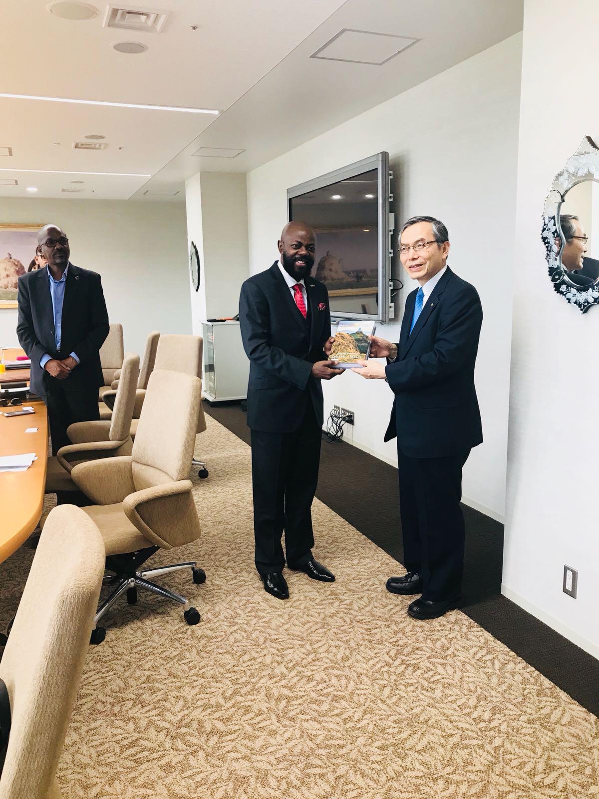His Excellency Ambassador Thulani Dlomo, with the President of Soka University in Japan.